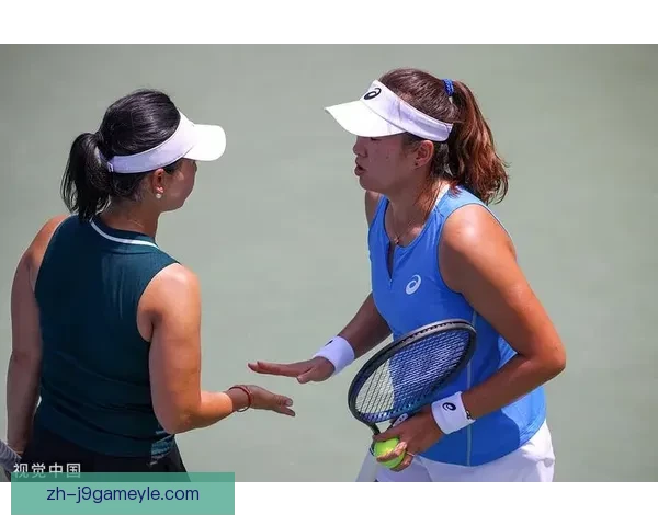 徐一璠杨钊煊澳网女双迎开门红